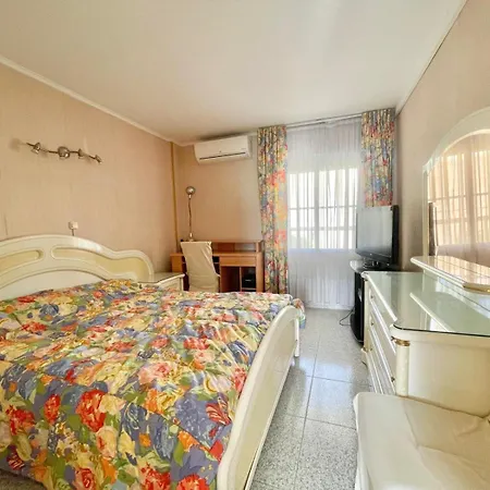 Montesol Poniente Seafront