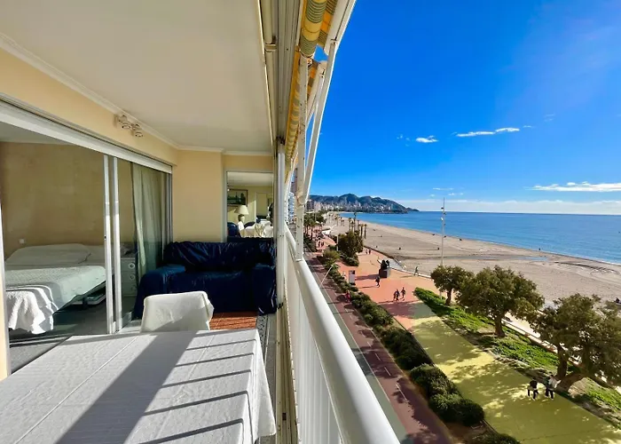 Montesol Poniente Seafront * 베니돔